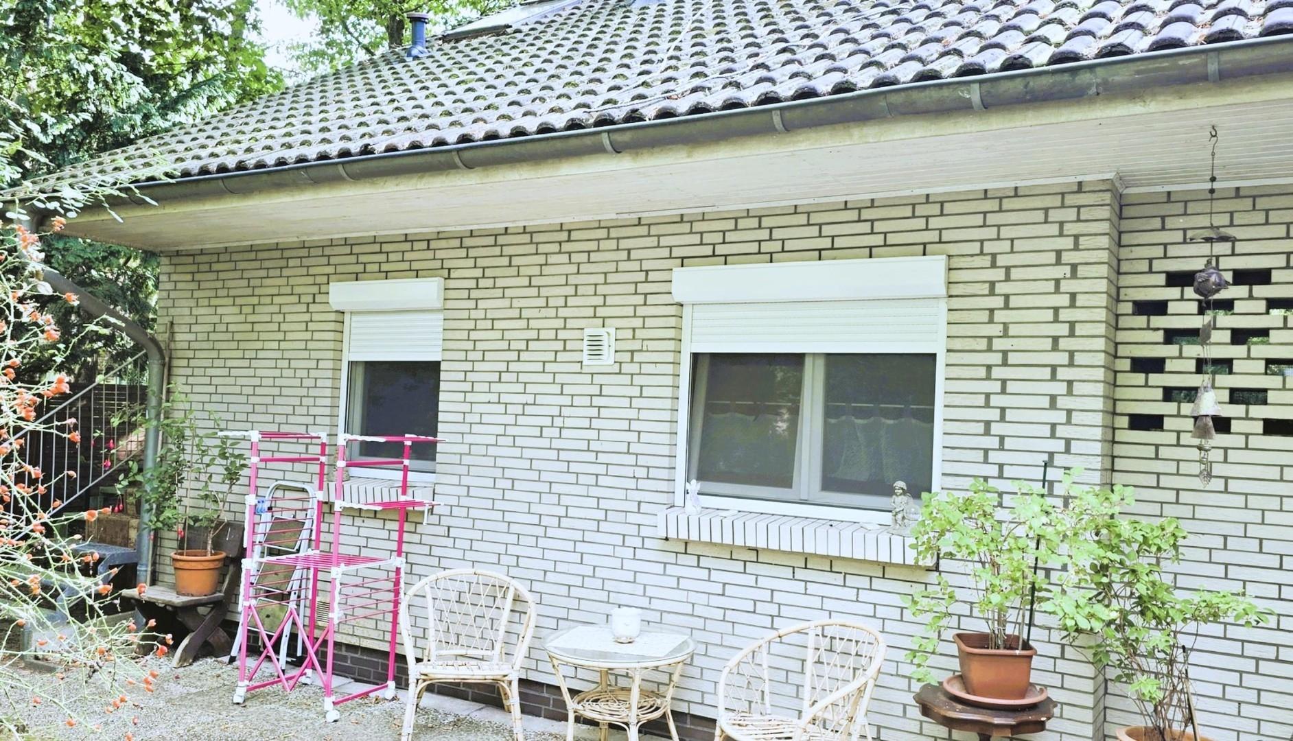 Haupthaus vorn links