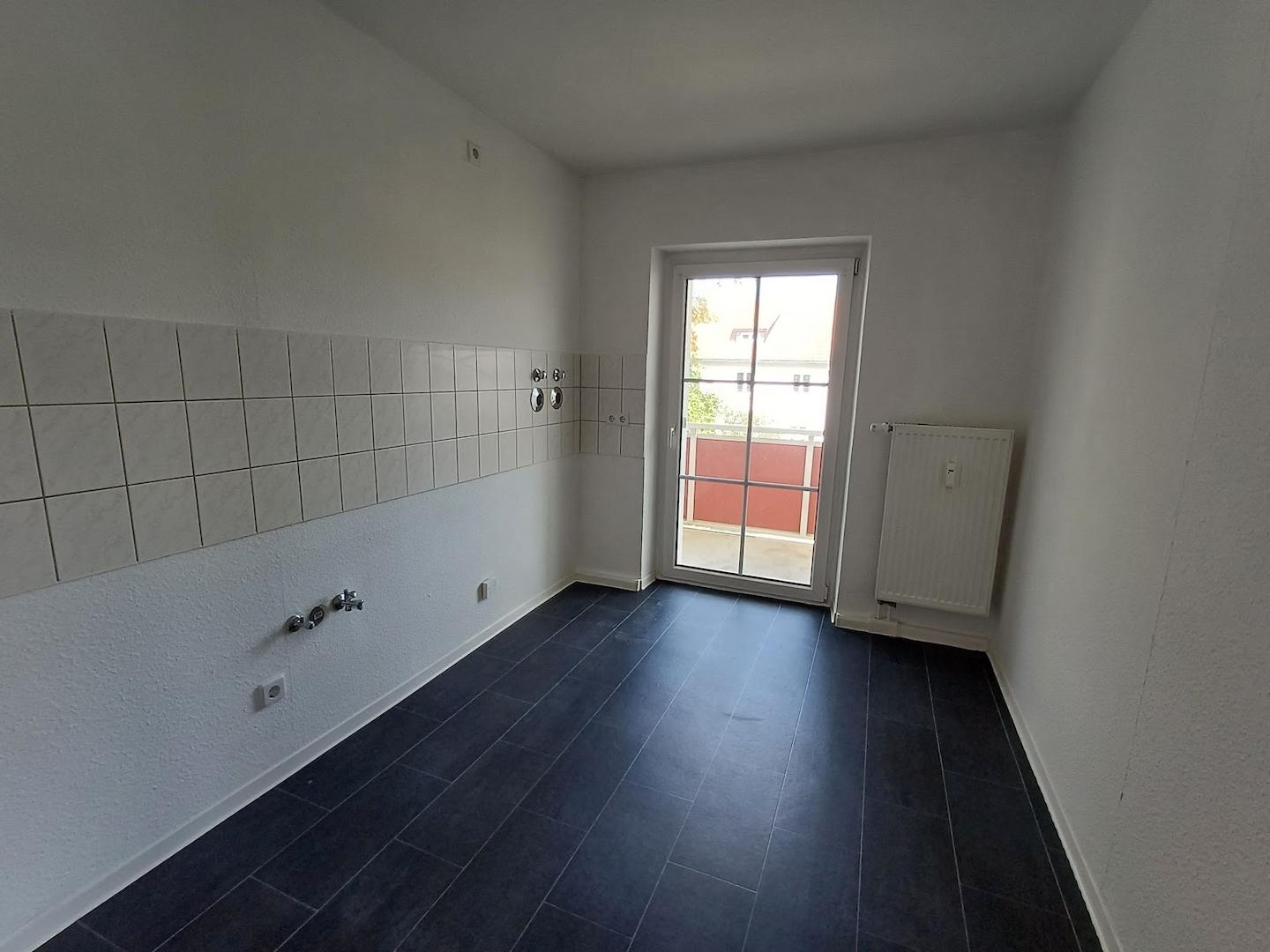 Küche mit Balkon