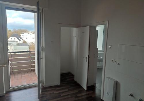 Küche mit Balkon