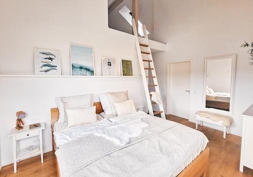 Eltern-Schlafzimmer (1.OG)
