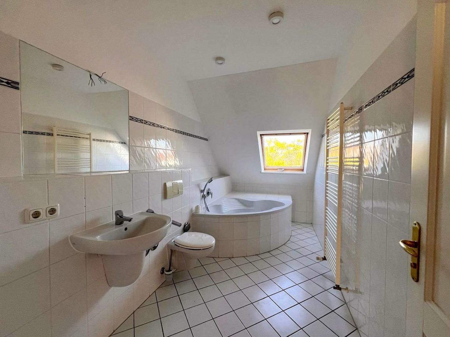 Bad mit Fenster