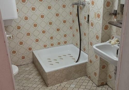 Badezimmer im Keller