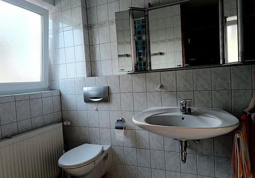 1 Stock Badezimmer