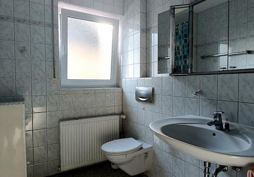 1 Stock Badezimmer