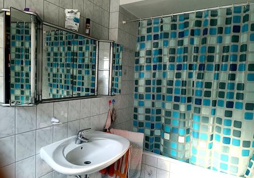 1 Stock Badezimmer