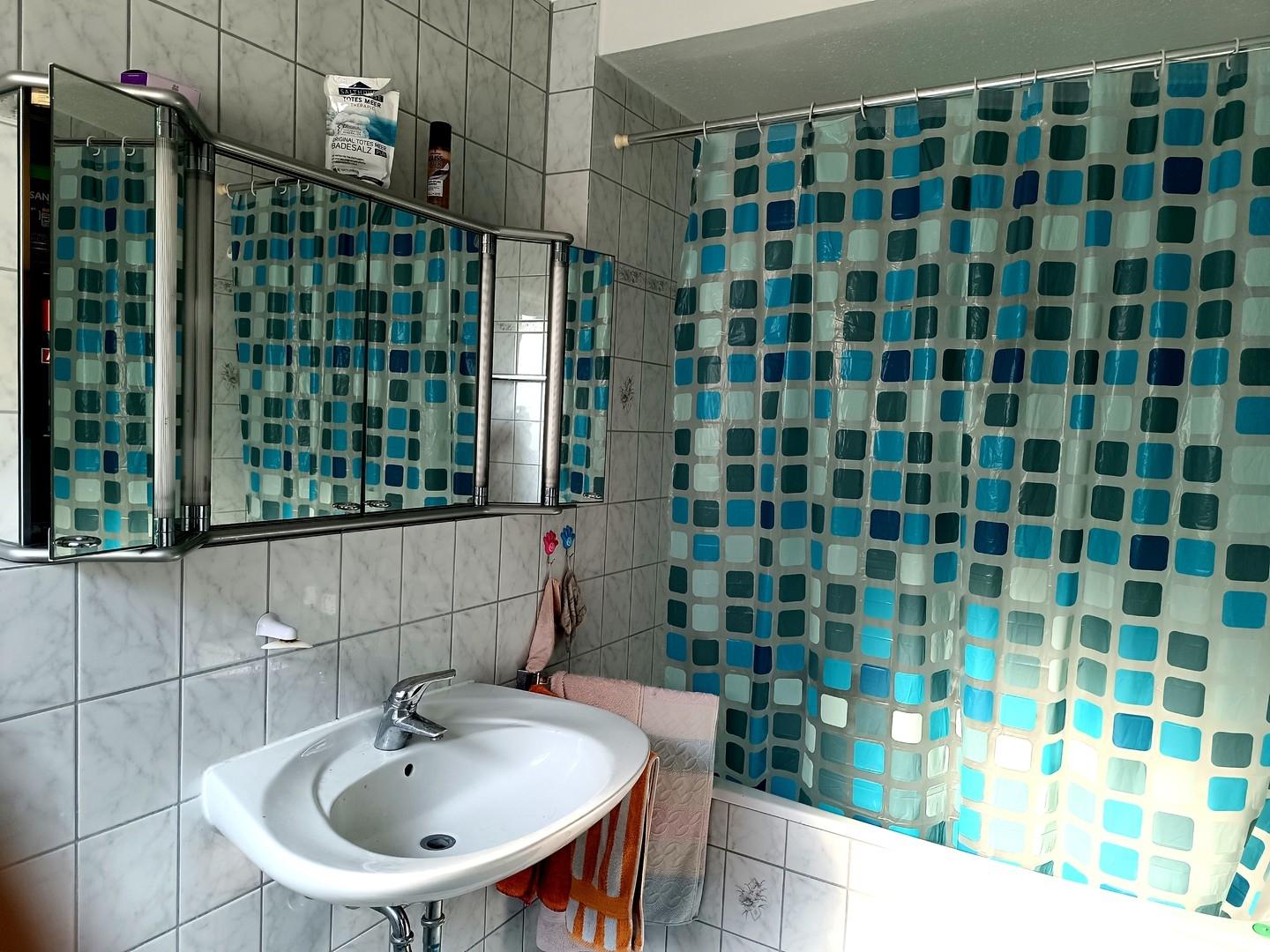 1 Stock Badezimmer