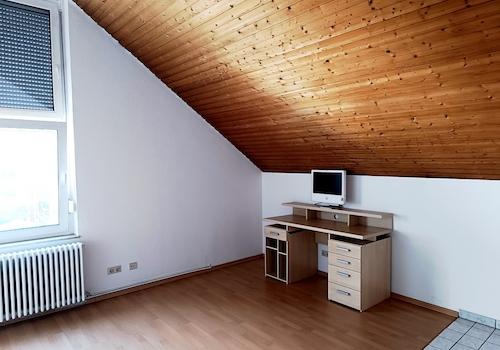 2 Stock Grosses, Hohes Zimmer
