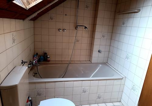2 Stock Badezimmer