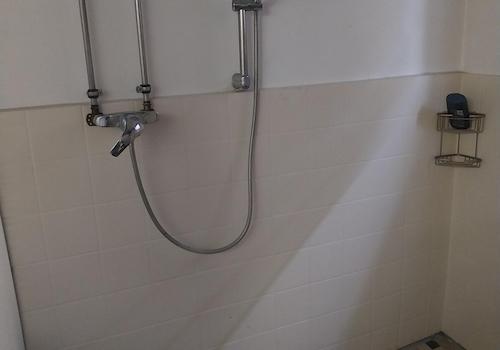 Dusche Lager/Keller