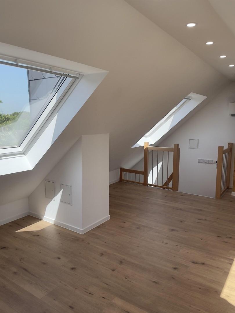Wohnzimmer seitl. Ausblick 