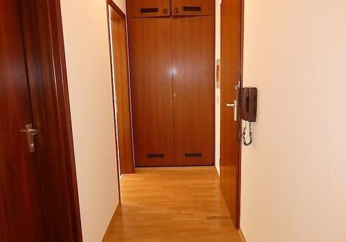 Flur mit Einbauschrank