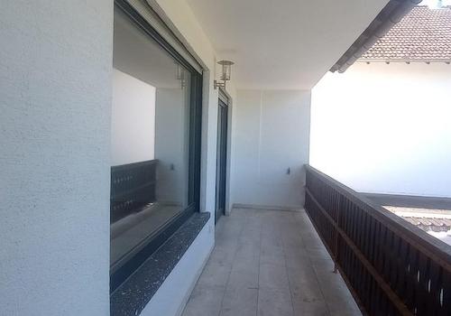 Balkon (Schlafzimmerseite)