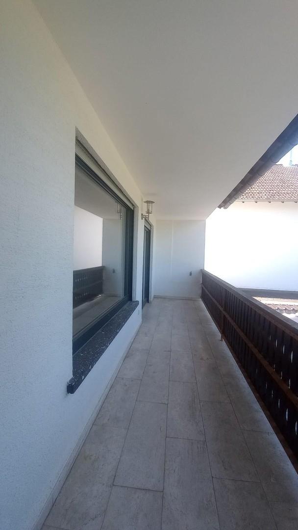 Balkon (Schlafzimmerseite)