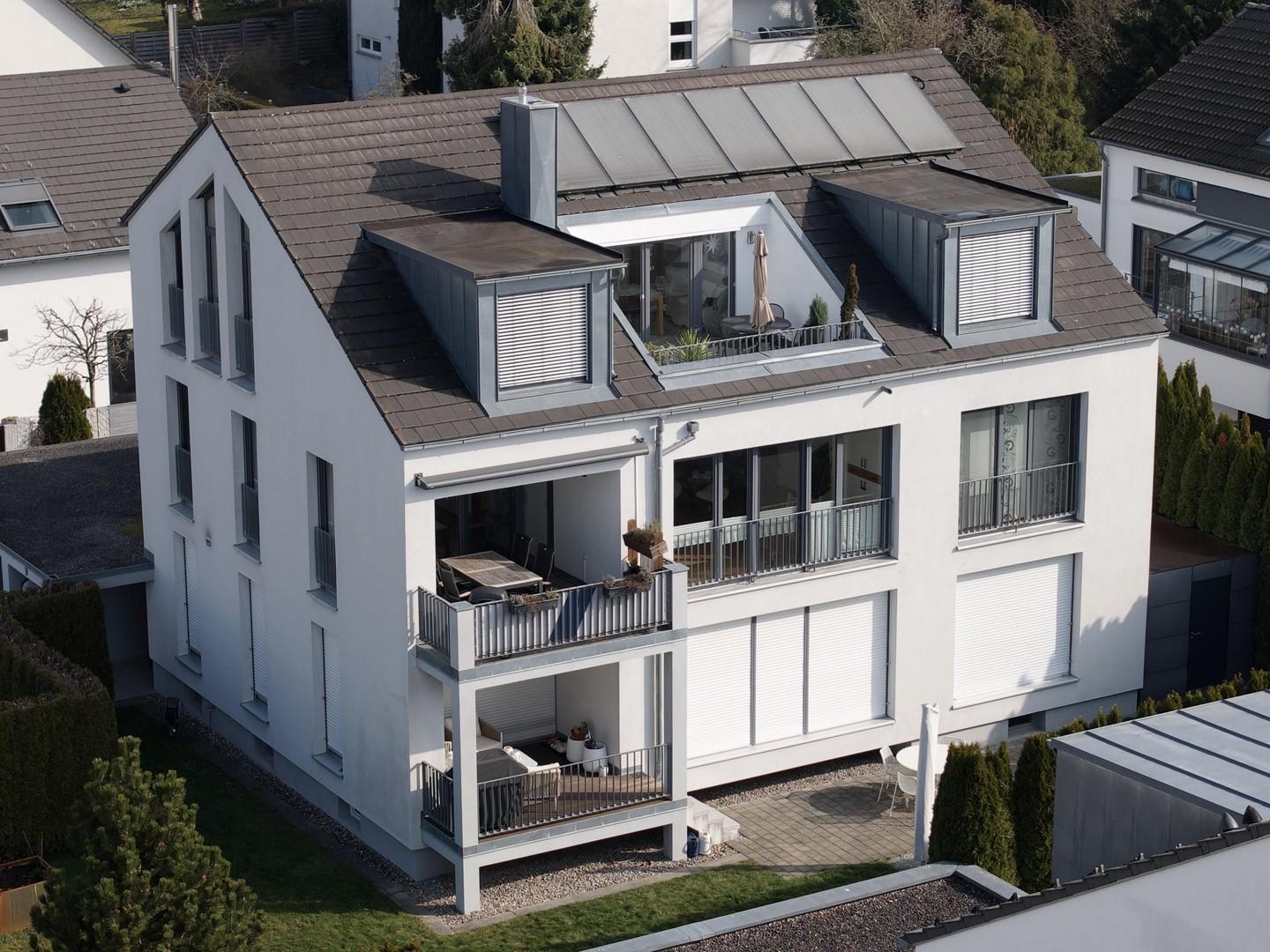 Hausansicht / Wohnung 1. OG