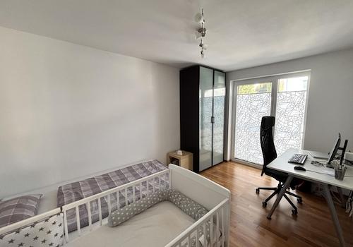 Kinder-/Arbeitszimmer