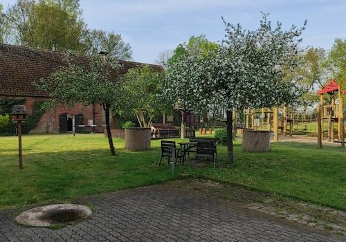 Hof Spielplatz