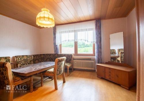 Büro / Ankleide