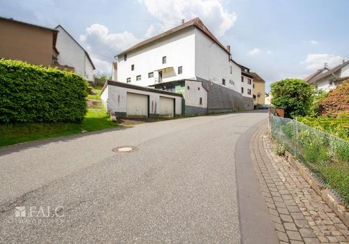 Straßenansicht