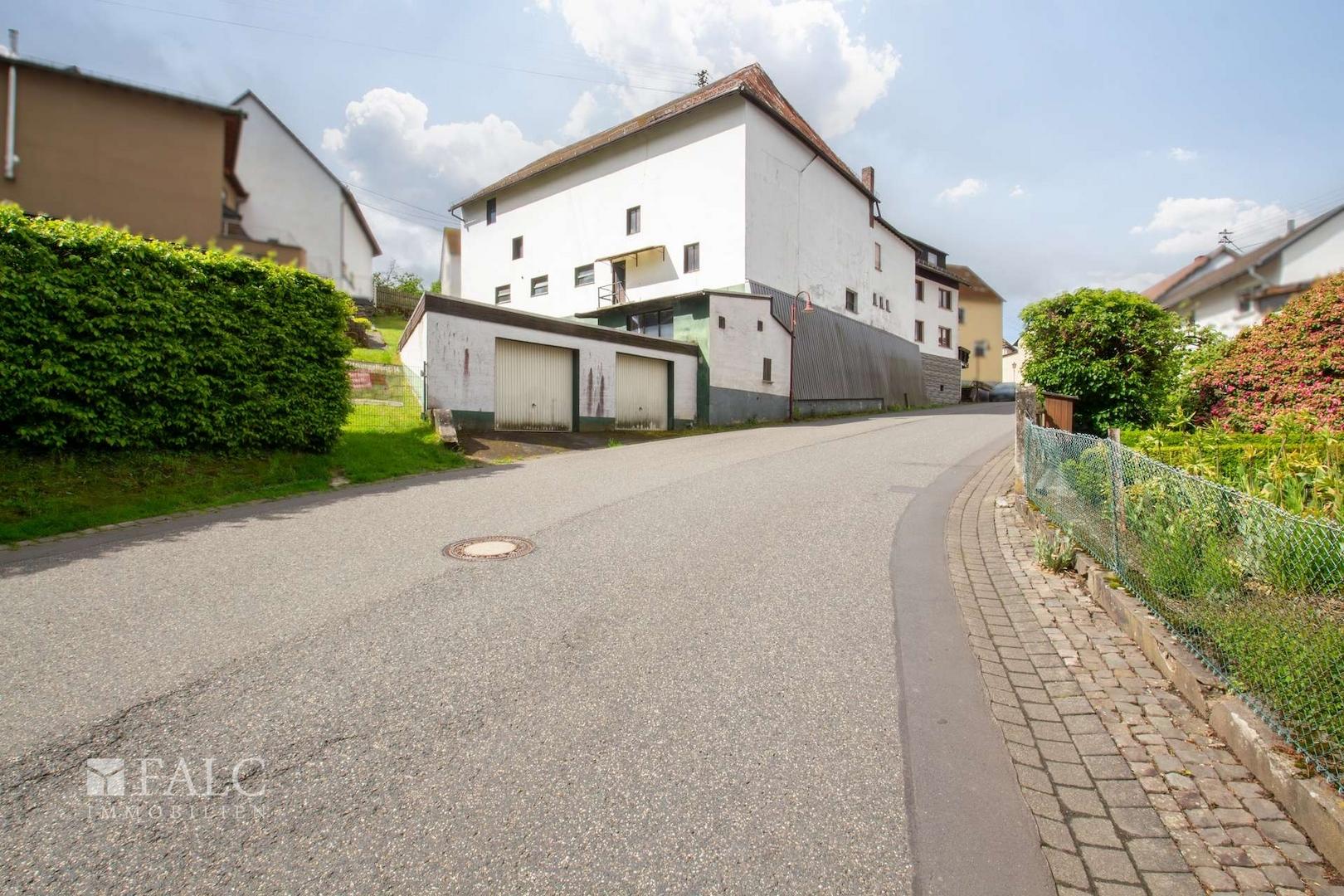 Straßenansicht
