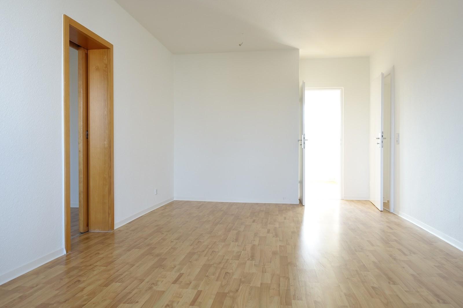 Musterbild Blick zum Flur und Schlafzimmer