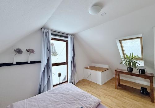 Einliegerwohnung / DG / Schlafzimmer