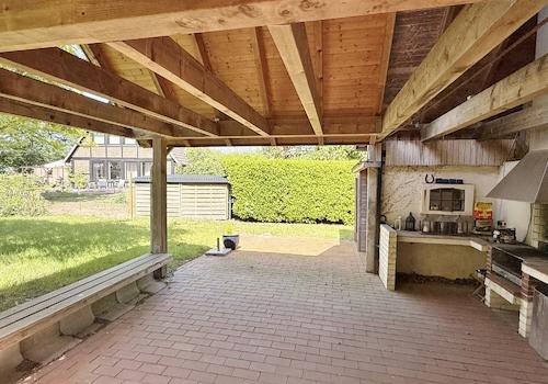 Grillecke mit Outdoorküche