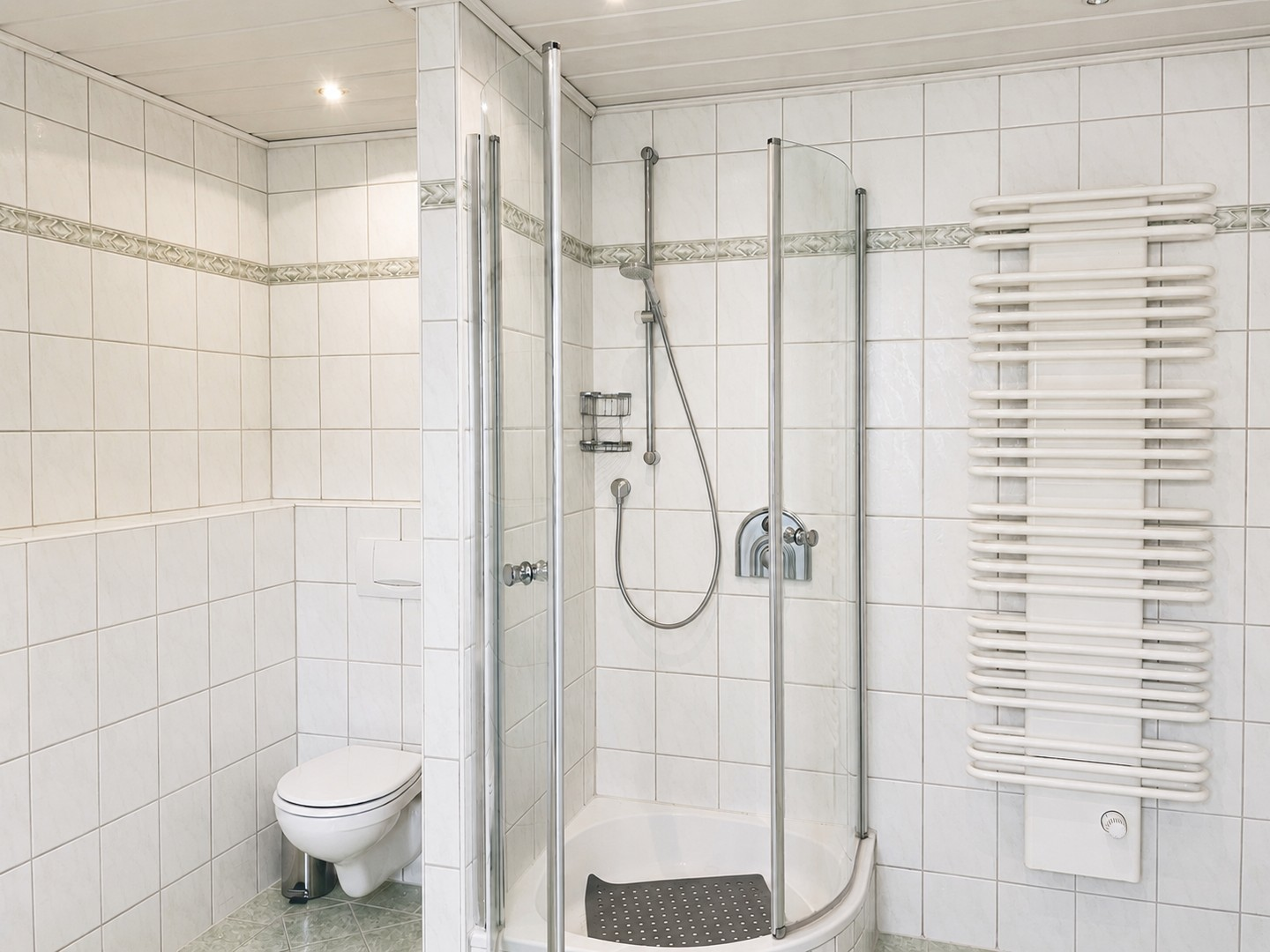 Elternbad mit Dusche