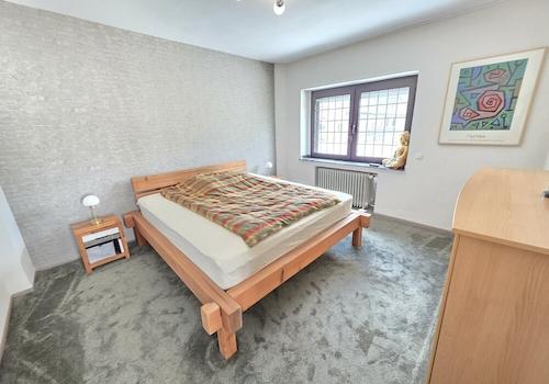 Schlafzimmer - OG