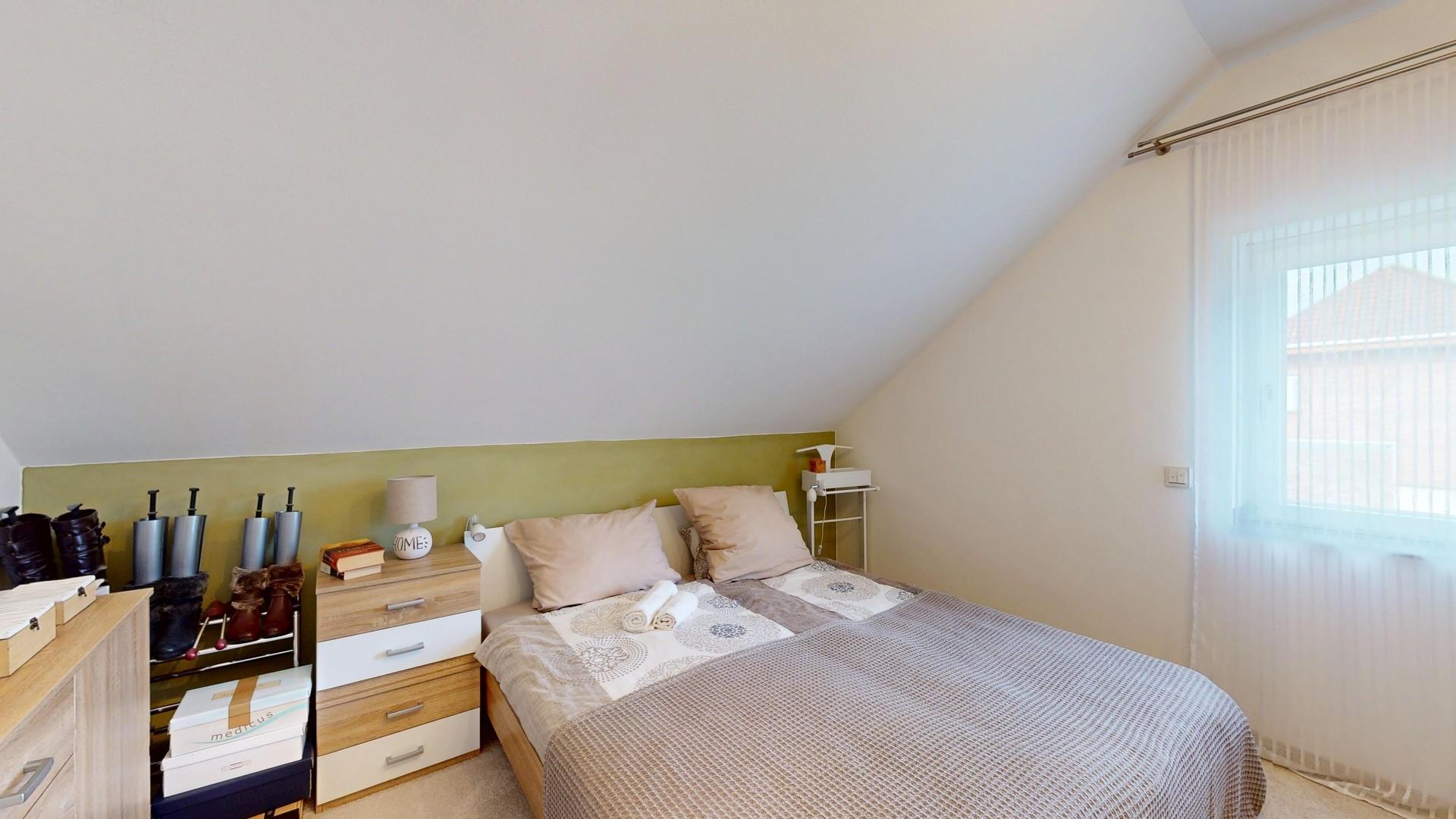 Schlafzimmer H.5