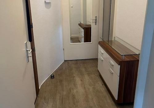 2 Zimmer Wohnung Flur