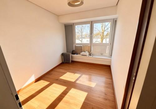 1. Zimmer Wohnung/Büro
