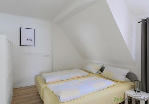 Blick ins Schlafzimmer