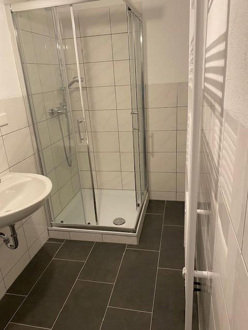Bad mit Dusche