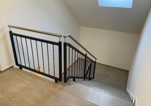 Treppenhaus oben vor der Wohnung