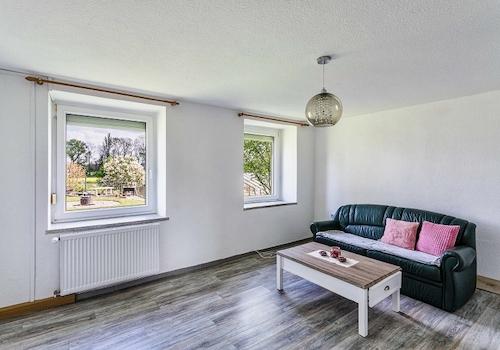 Schlafzimmer mit Blick ins Grüne