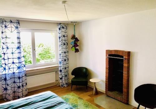 Schlafzimmer Kachelofen