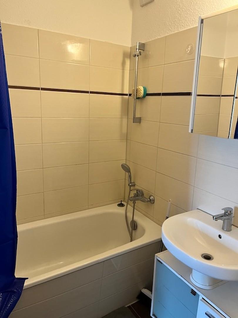 Badezimmer mit Badewanne