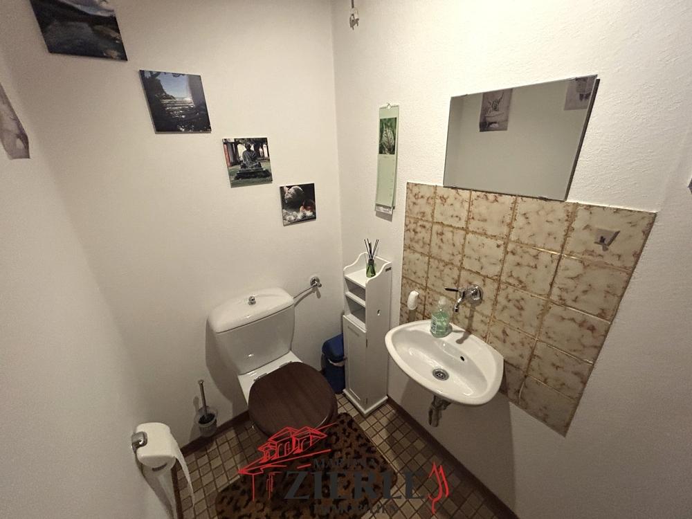 8_WC