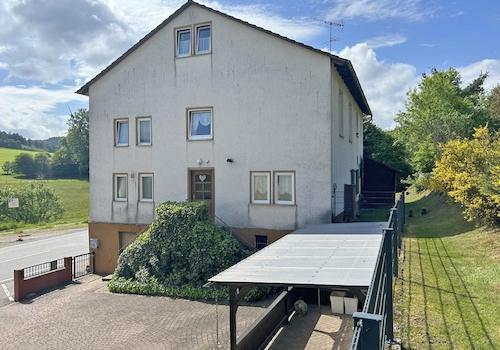 Hofseite Wohnhaus mit Wirtschaft