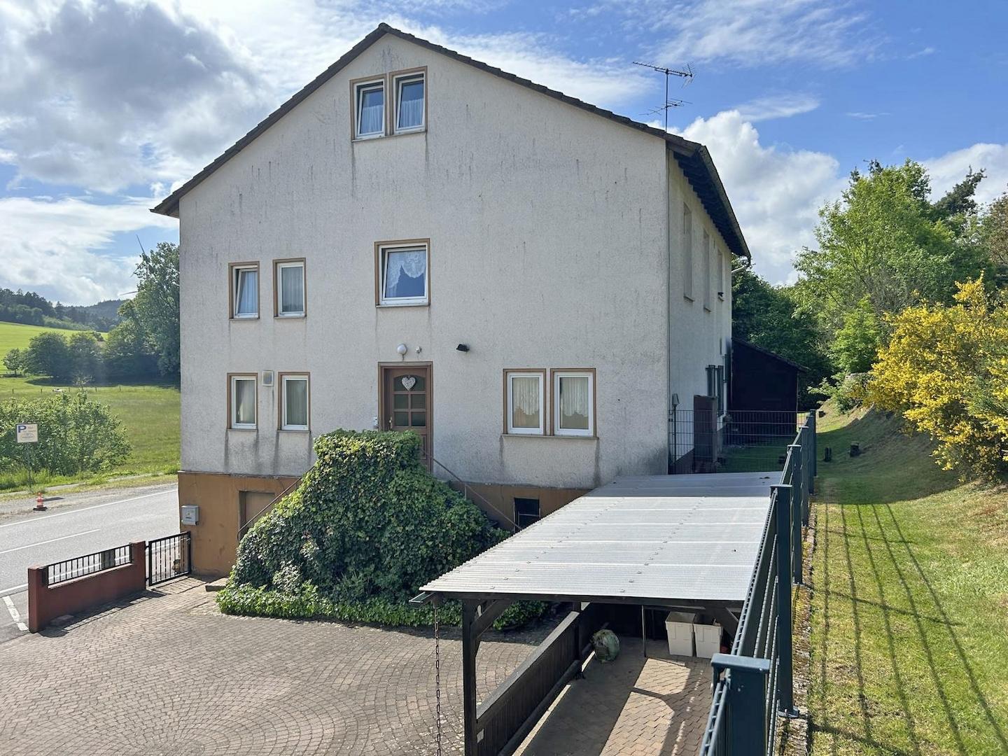 Hofseite Wohnhaus mit Wirtschaft