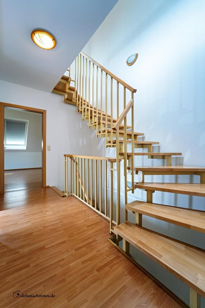 Treppenhaus vom OG zur Galerie