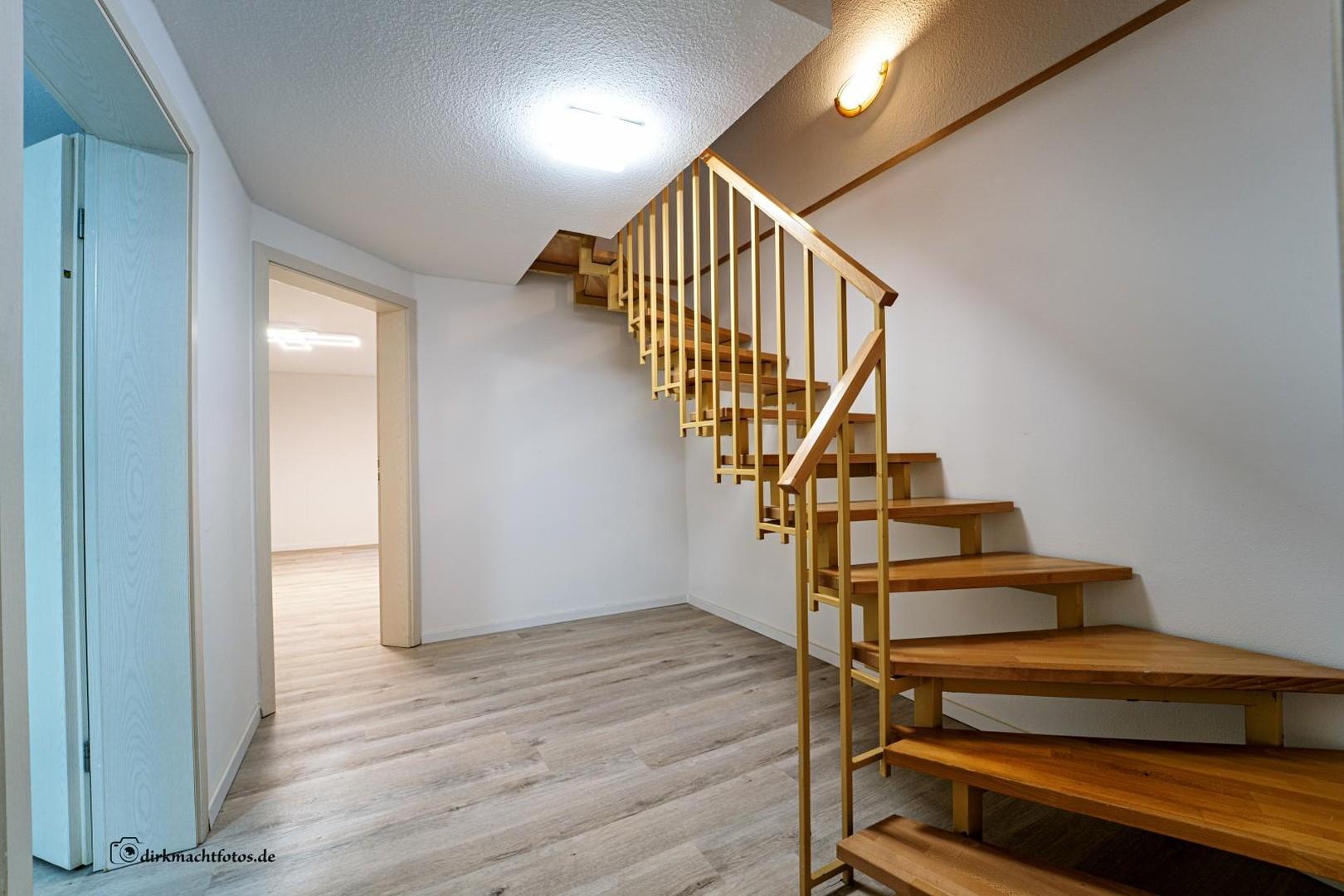 Treppenhaus EG zum Keller