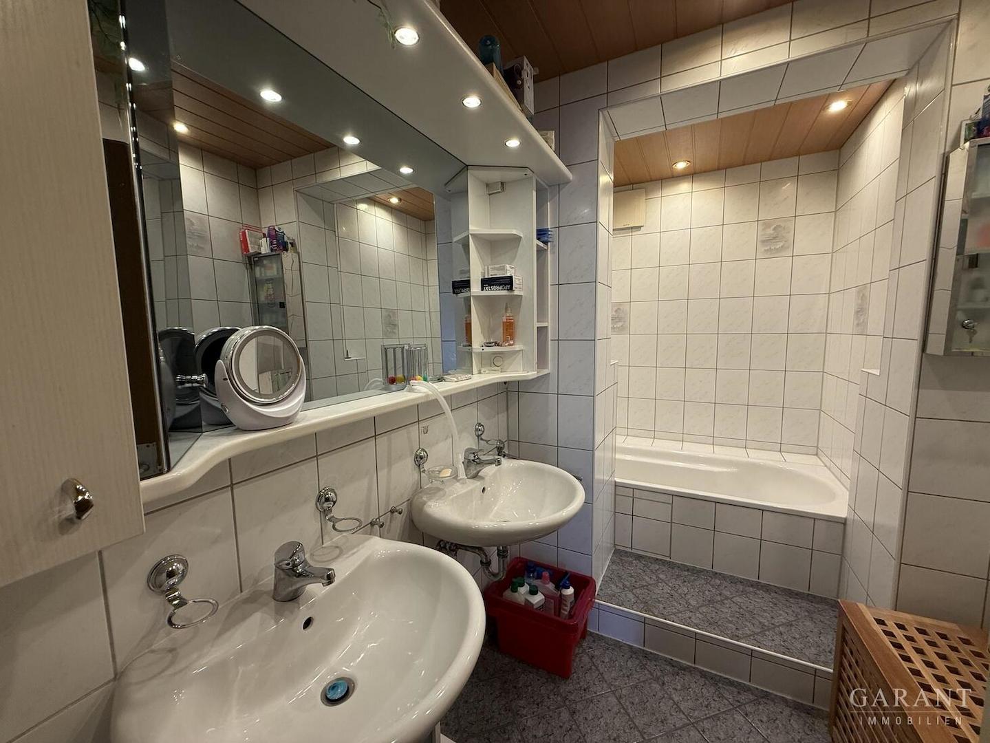 Badezimmer Wohnung OG..