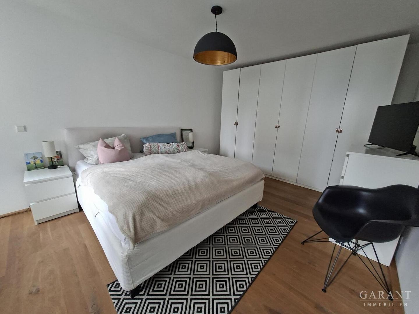 OG Schlafzimmer 1