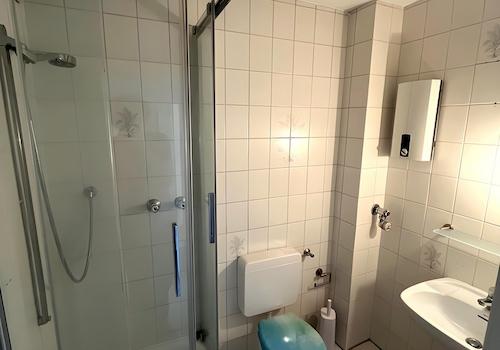 Badezimmer 1