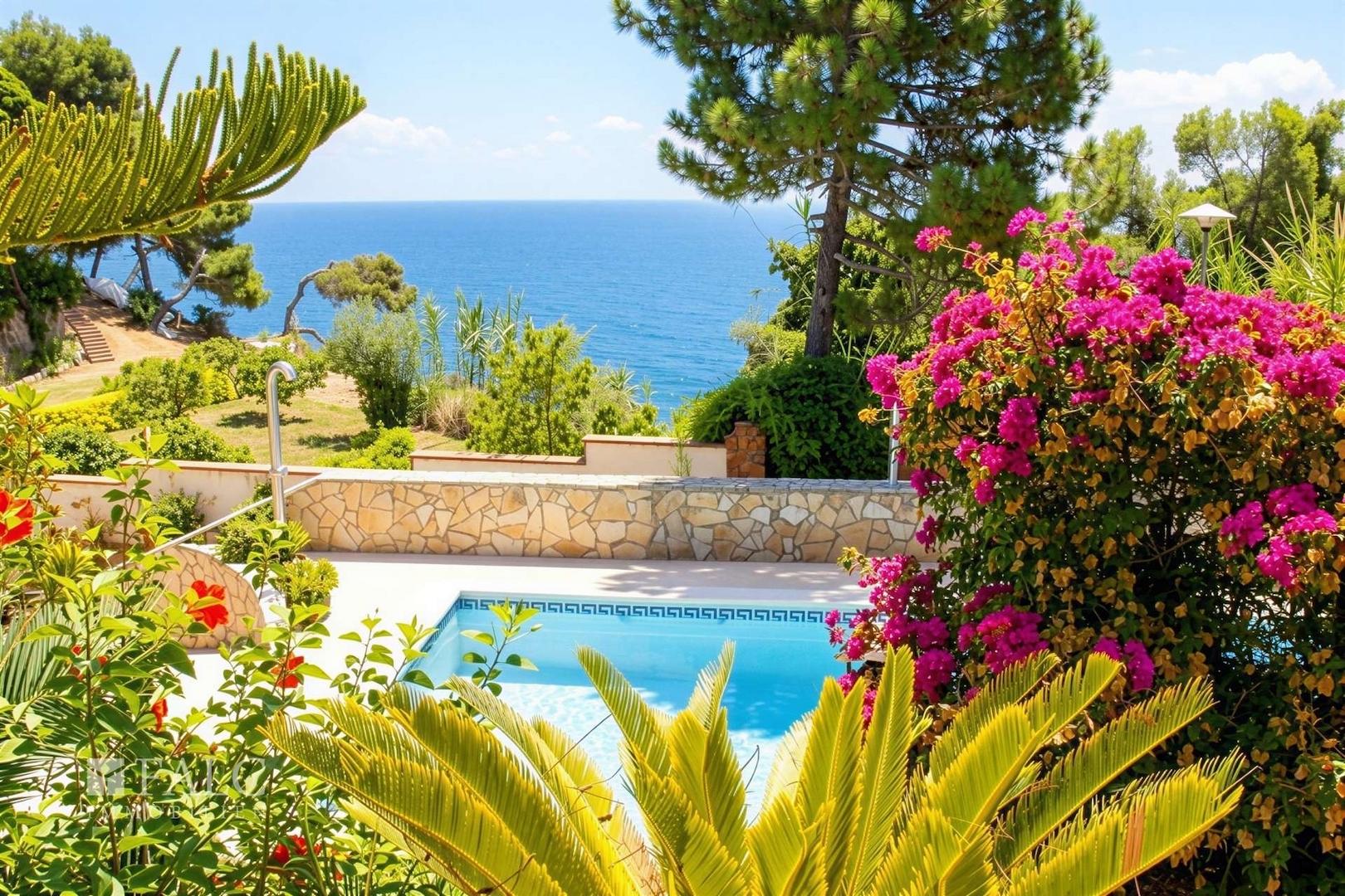 Garten mit Pool 
