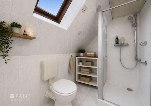 Badezimmer Dachgeschoss