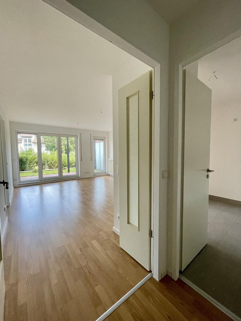 Blick vom Flur in WZ/Küche
