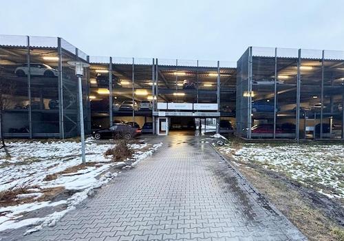 Einfahrt Hochgarage