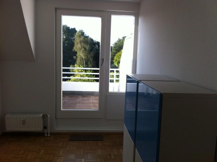 Zimmer mit Balkon